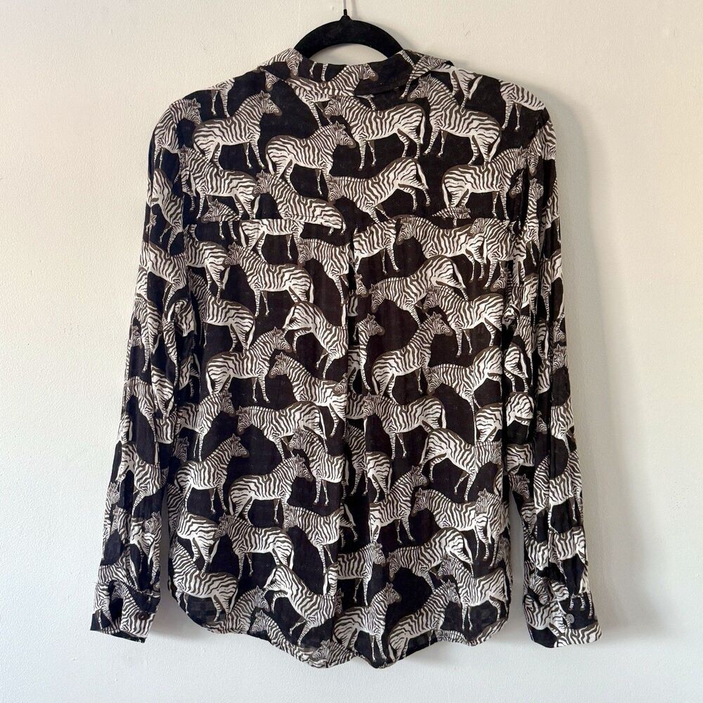 Jane + Delancey Zebra Print Rayon Button Front Blouse Jacquard Weave Sz Medium - Picture 8 of 12